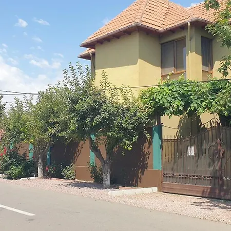 بيت ضيافة Mugur 4*