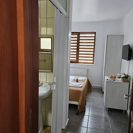 Mugur دووا مايْ